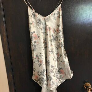 La Vie En Rose Ladies Floral Pattern Slip Size Large